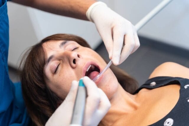 Monoblok İmplant Nedir